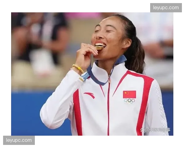 郑钦文谈双教练分工:巴格达尼斯为主里巴辅助正在磨合 郑钦文谈双教练分工:巴格达尼斯为主里巴辅助正在磨合