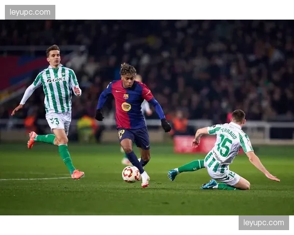 焦点战：亚马尔对决埃斯波西托，巴萨中场控球率与西班牙人铁桶阵的战术博弈